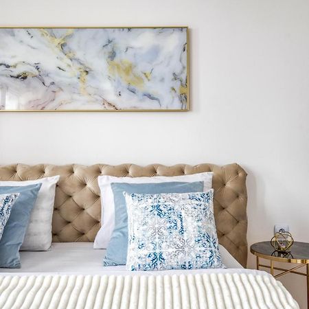 Dekart Centrum Apartments Варшава Екстериор снимка