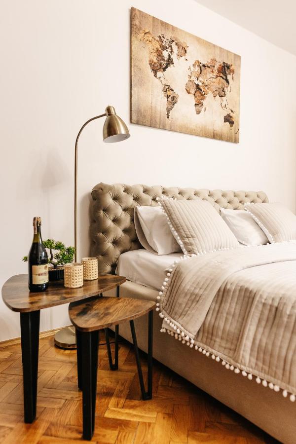 Dekart Centrum Apartments Варшава Екстериор снимка