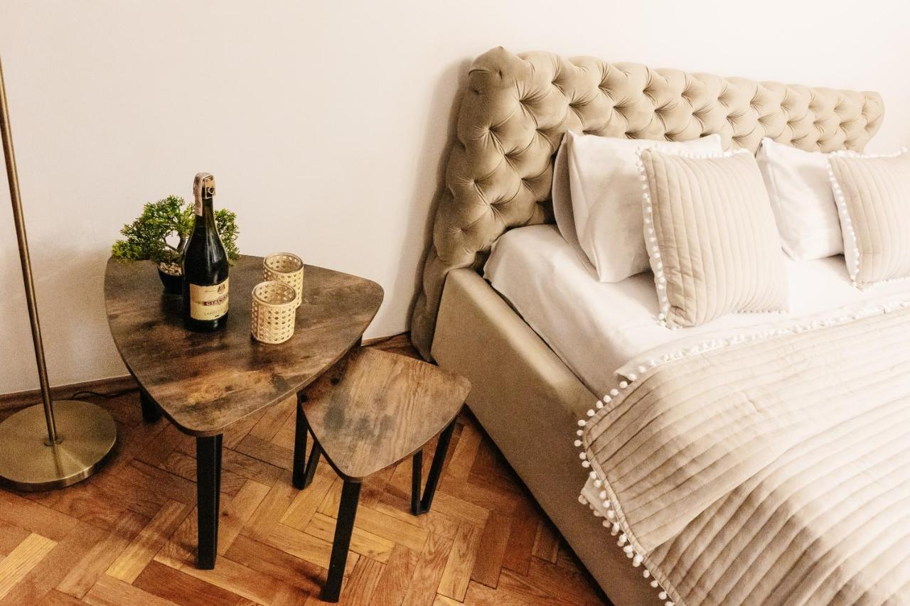 Dekart Centrum Apartments Варшава Екстериор снимка